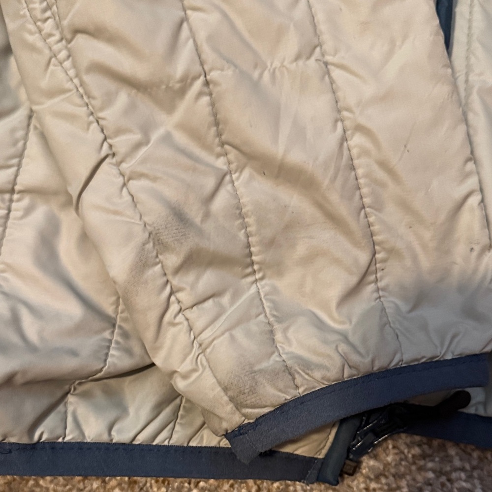 Filson Men's Puffer Jacket - Blue and Cream - Picture 5 of 8